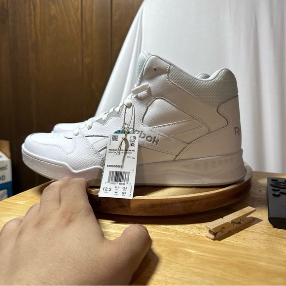 REEBOK Men Shoes Royal BB4500 White High Leather Size 12.5 Basketball NWT - Picture 1 of 8